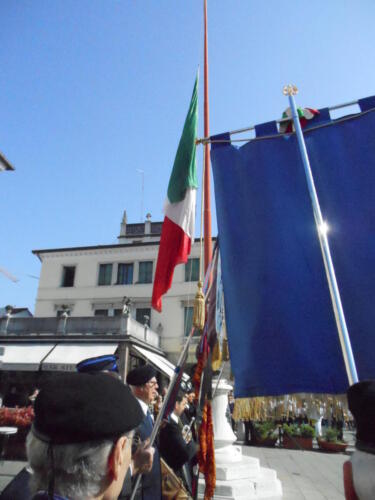 Alzabandiera 2013-01