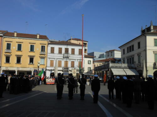 Alzabandiera 2014-08