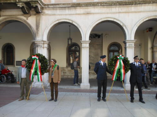 Alzabandiera 2014-04