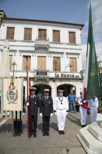 Alzabandiera 2015-07